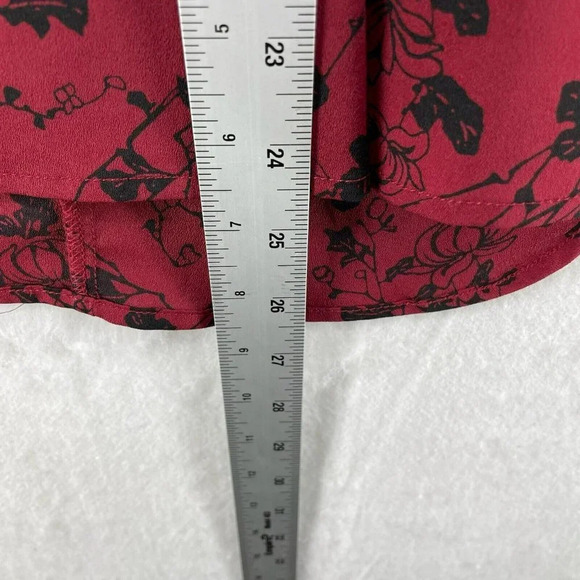BCBGeneration Blouse Women's Sz S Burgundy Black Floral Sleeveless Flowy Button - Picture 4 of 12